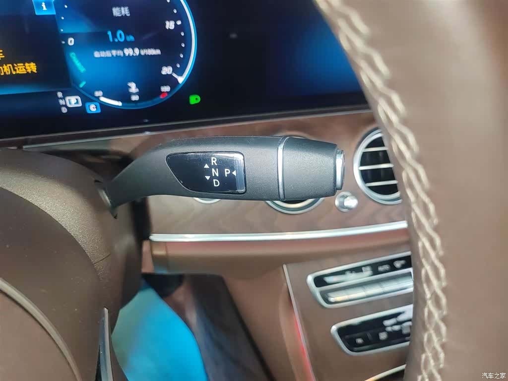 Mercedes-Benz E-Class, 2022 6