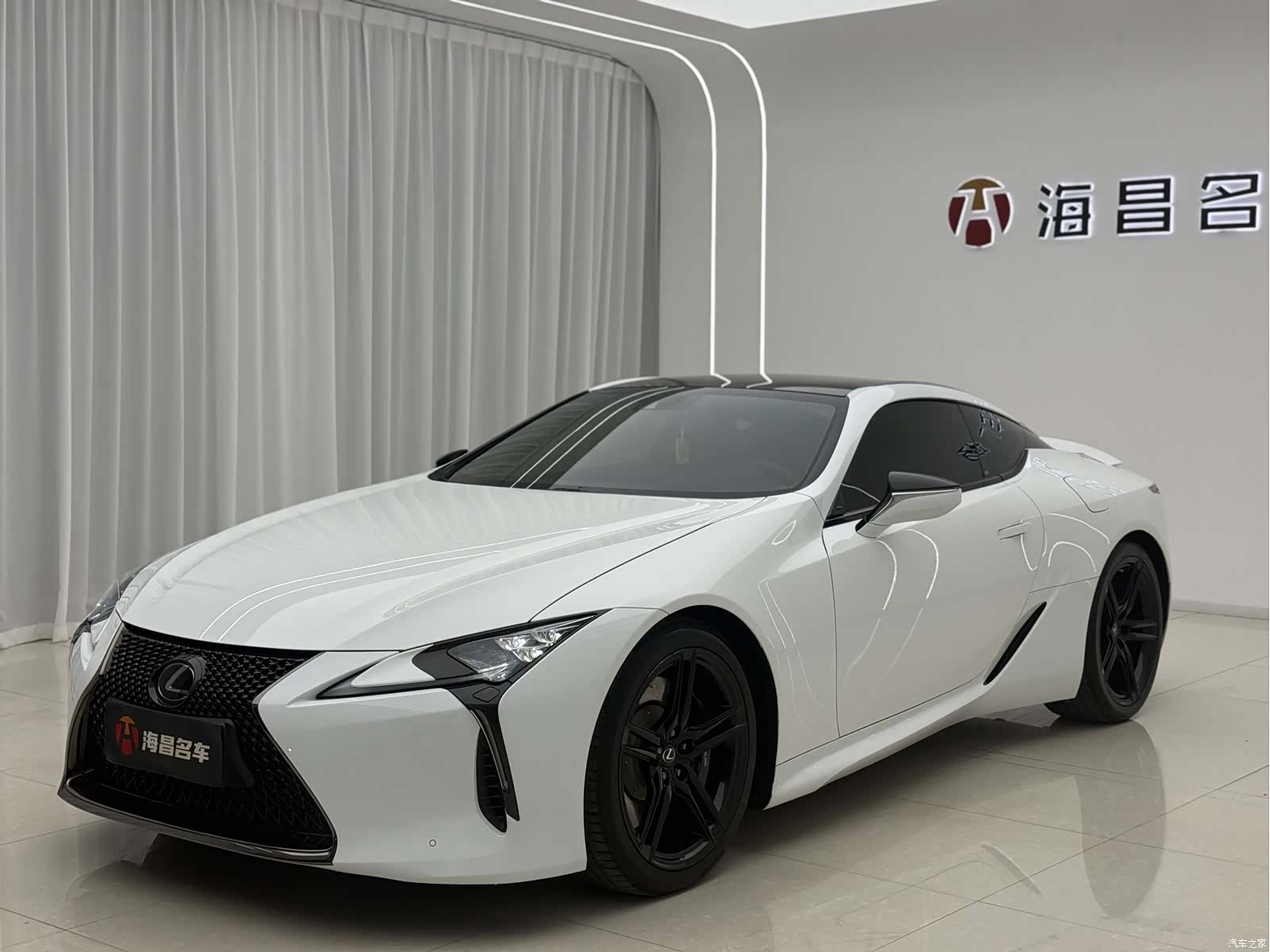 Lexus LC, 2023 1