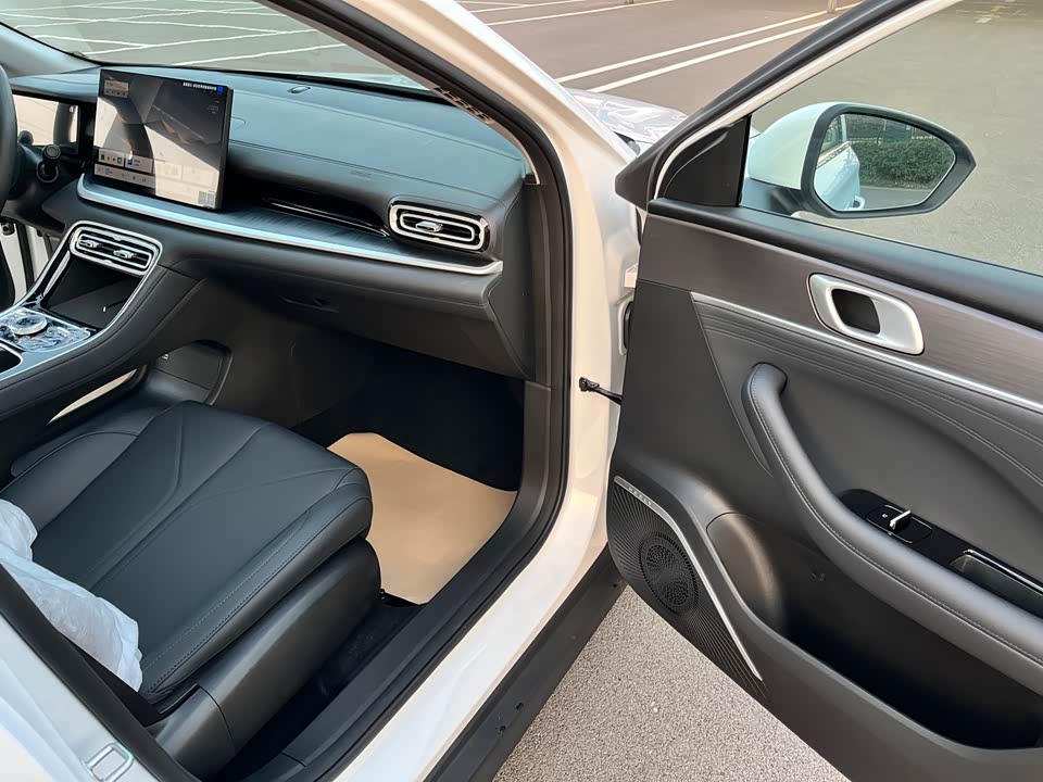 Geely Galaxy Galaxy Sparkle 6