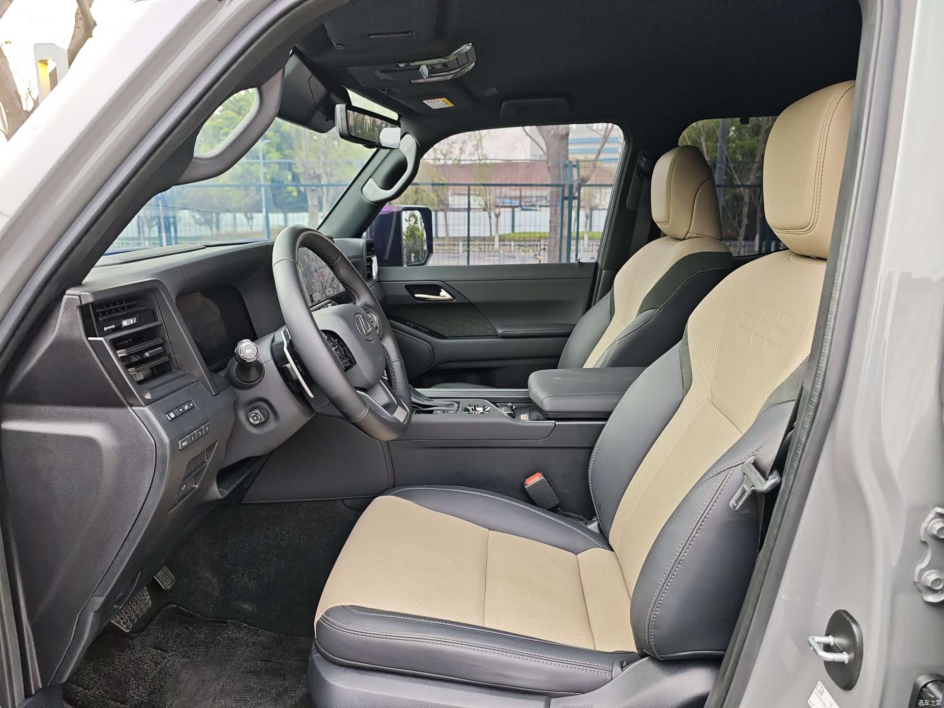 Lexus GX, 2024 10