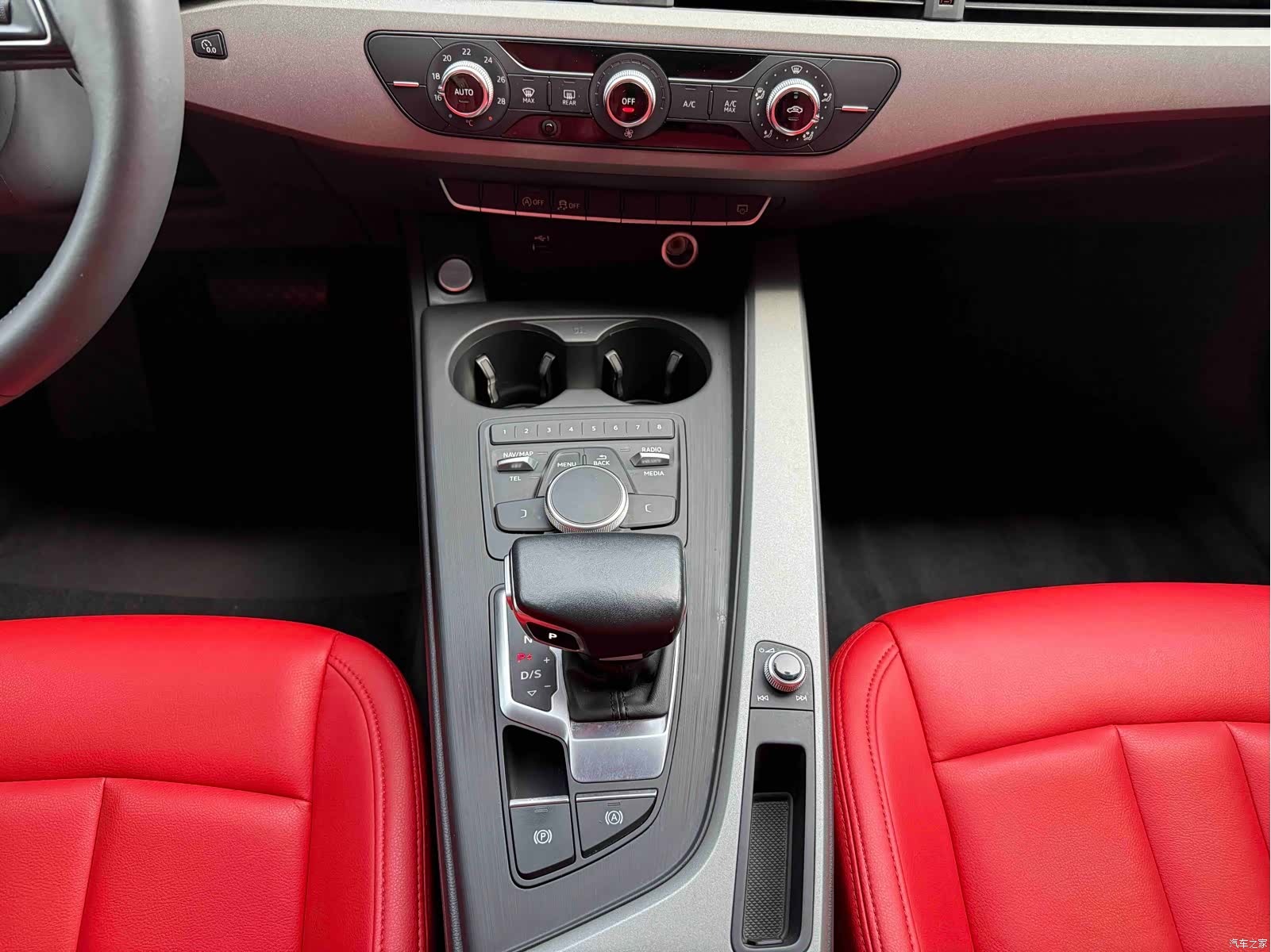 Audi A4L, 2019 14