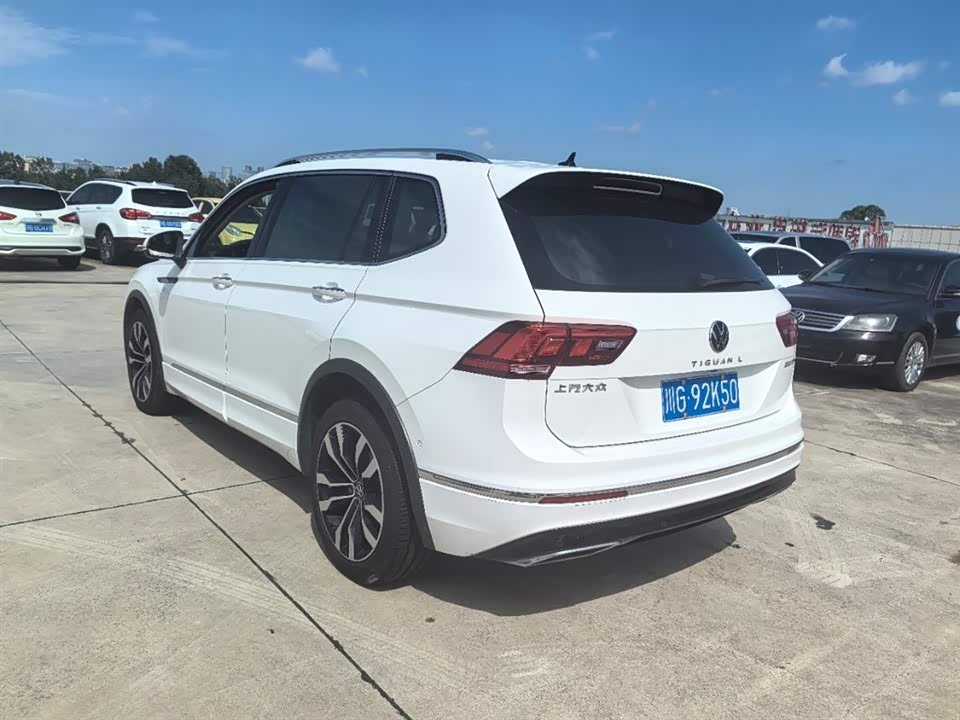 Volkswagen Tiguan L