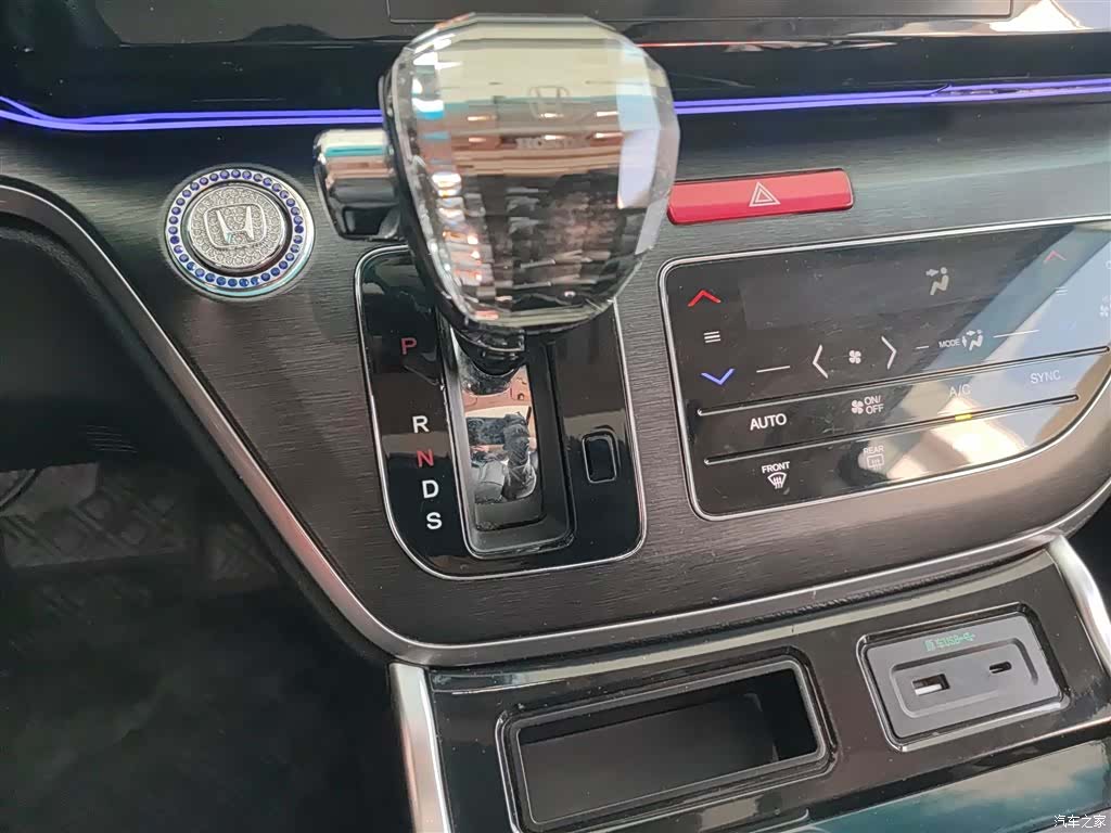 Honda Elysion, 2019 10