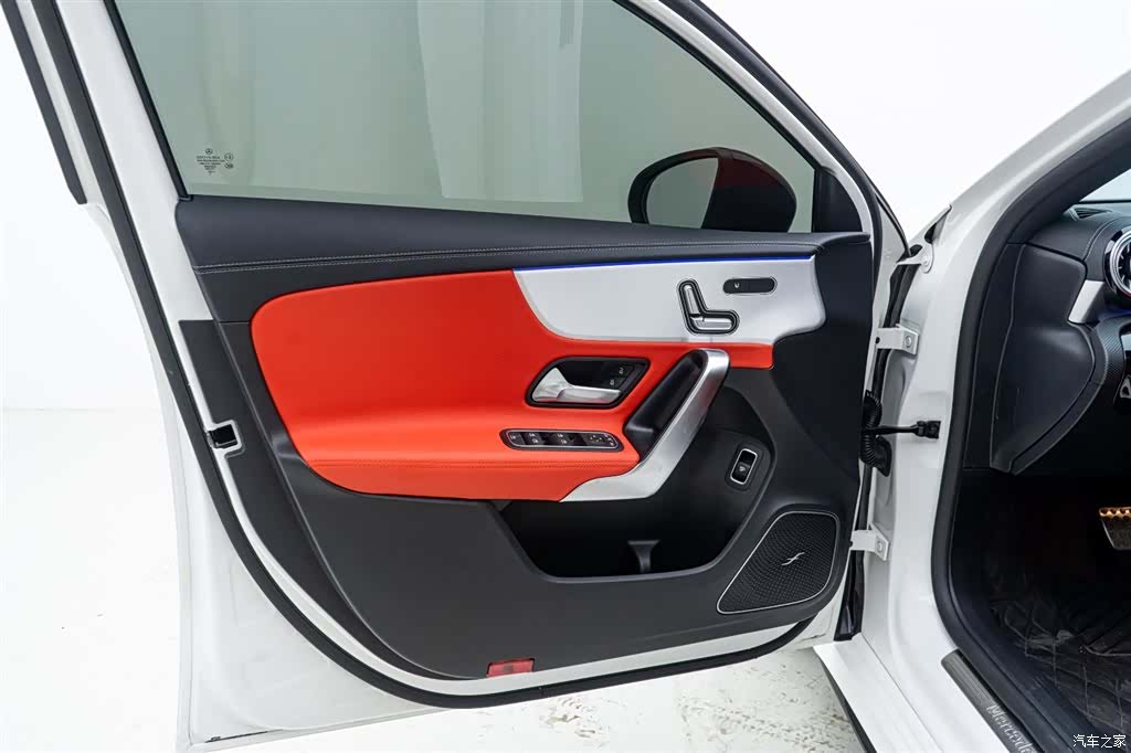 Mercedes-Benz A-Class, 2024 15