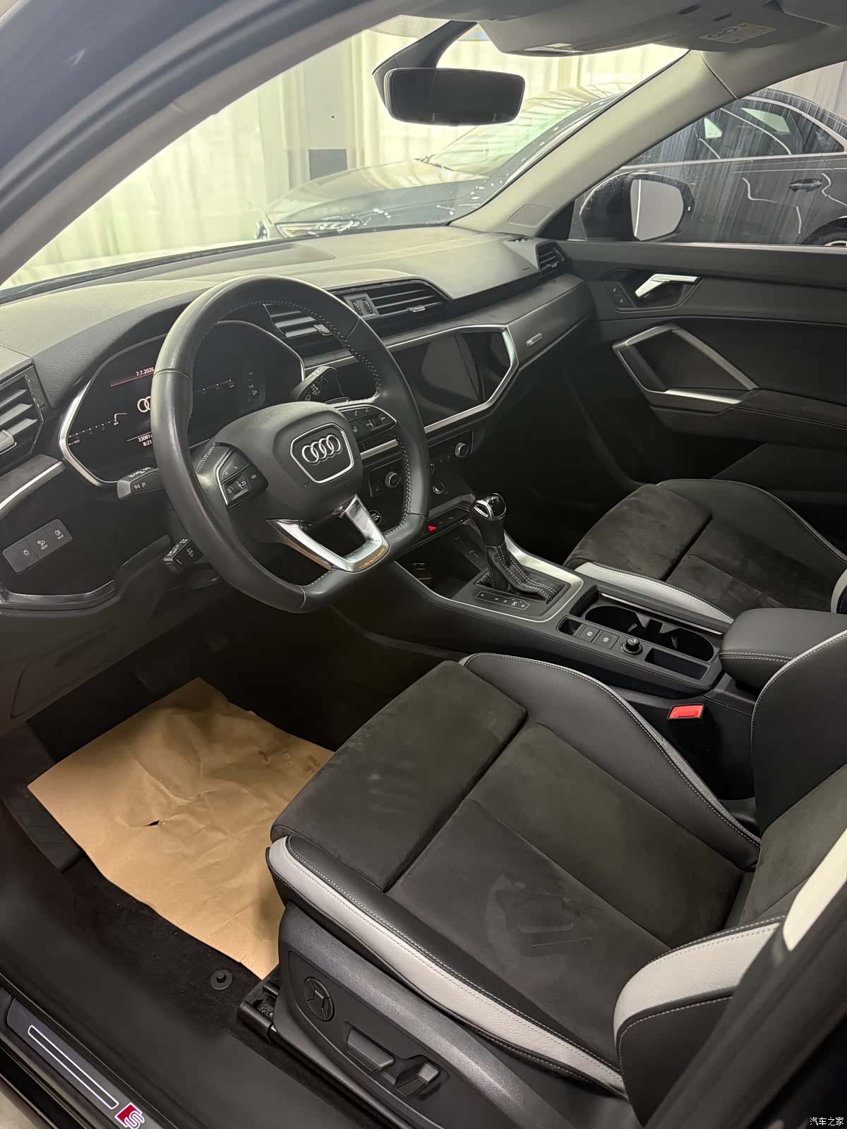 Audi Q3, 2022 13