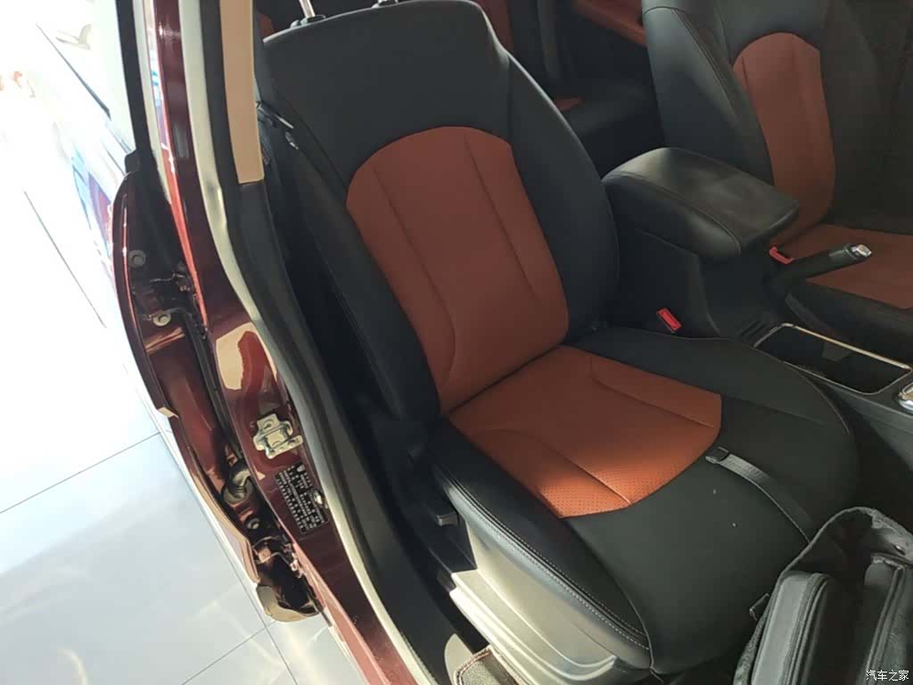Wuling 560, 2016 25