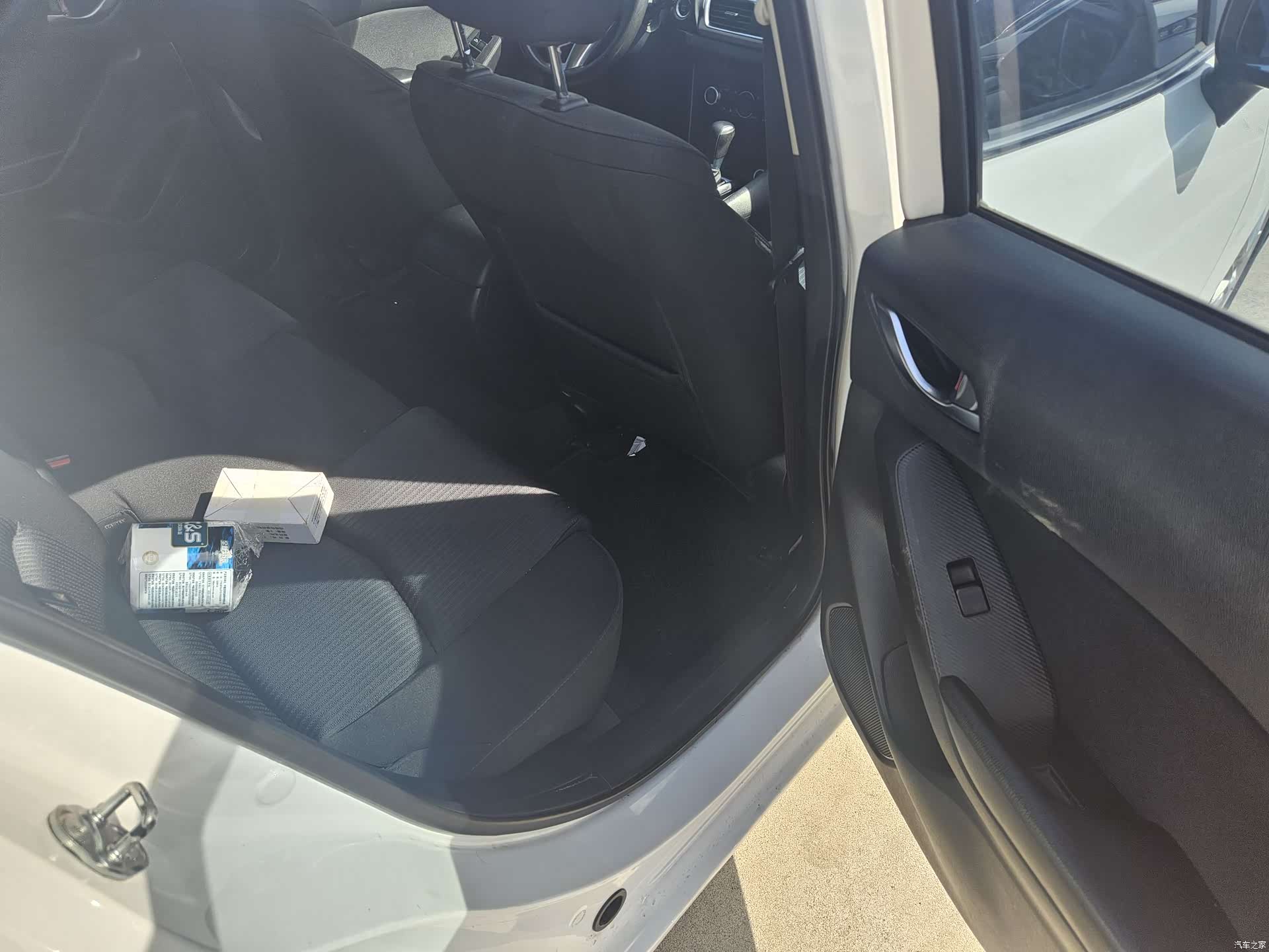 Mazda Mazda3, 2016 16