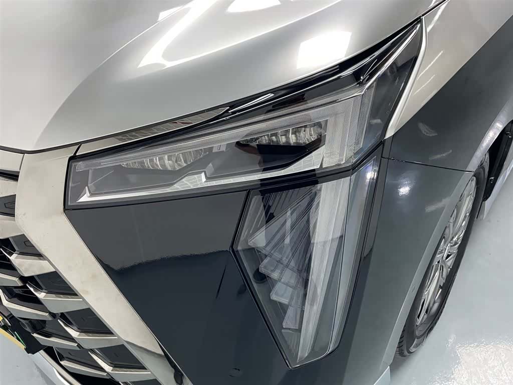 Trumpchi M8, 2025 15