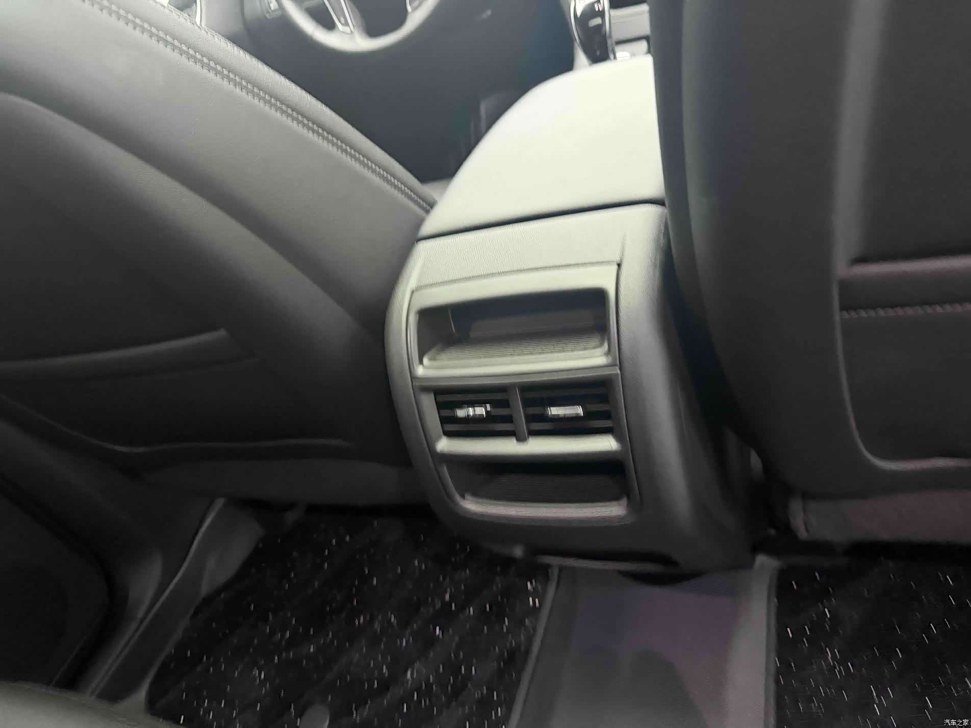Cadillac XT5, 2022 10