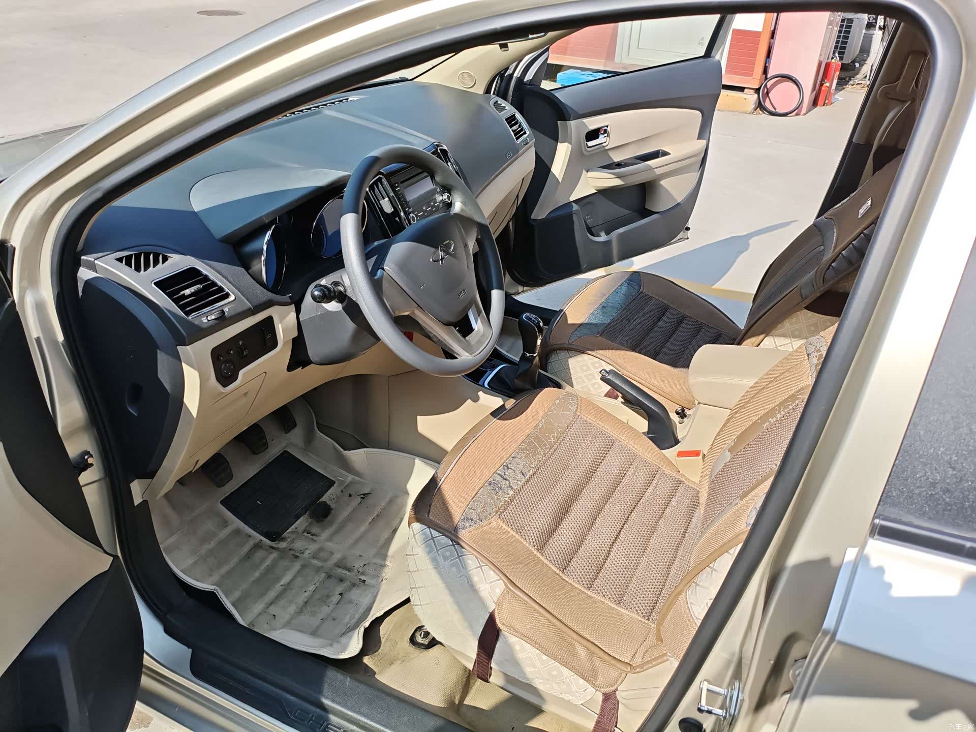 Chery E3, 2013 12