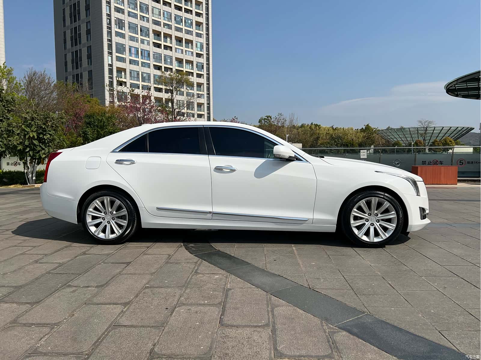 Cadillac ATS-L, 2016 4