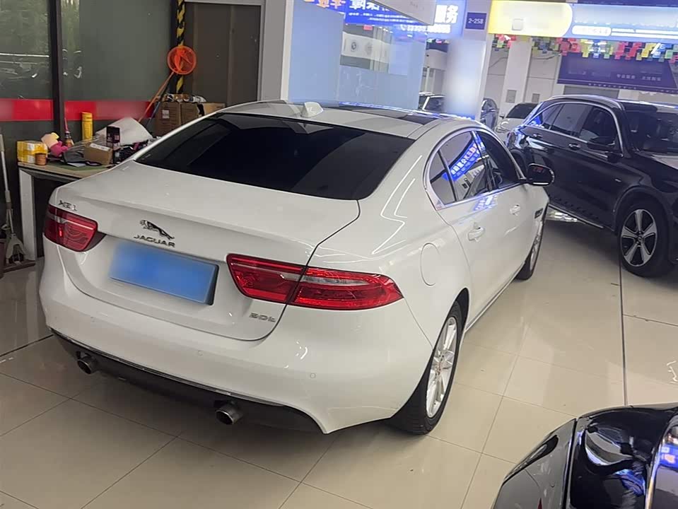 Jaguar XEL Jaguar XEL