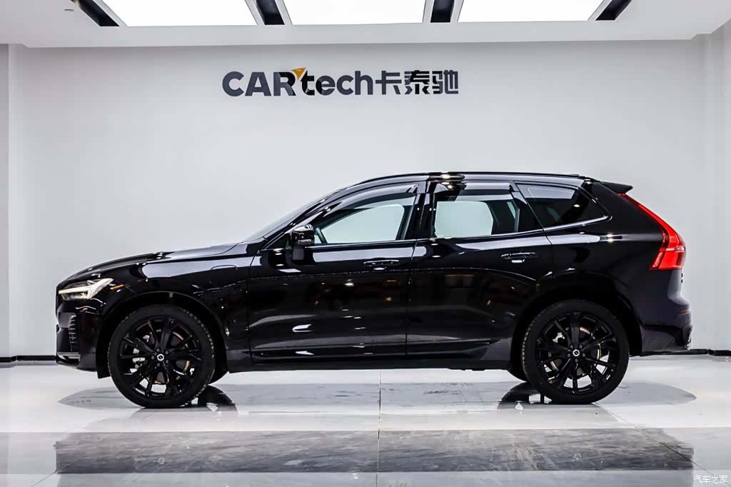 Volvo XC60, 2024 3
