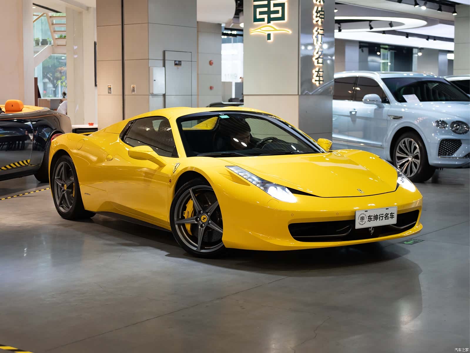 Ferrari 458, 2012 4