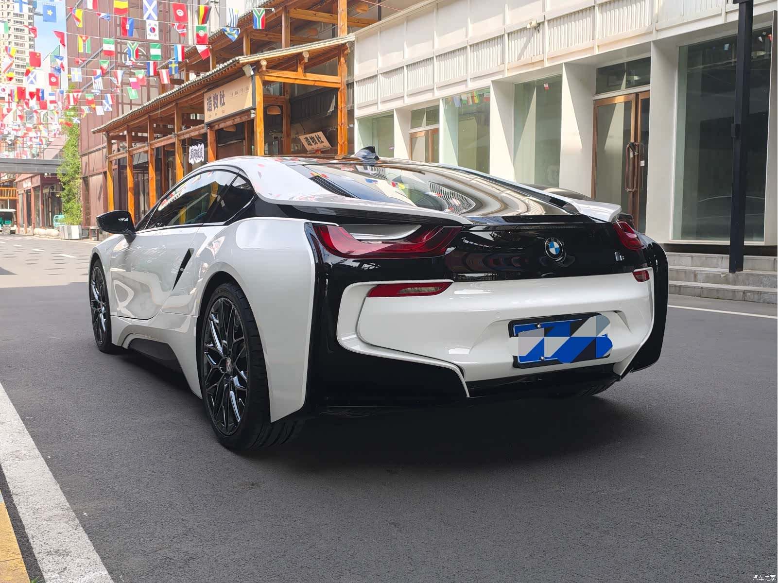BMW i8, 2017 21