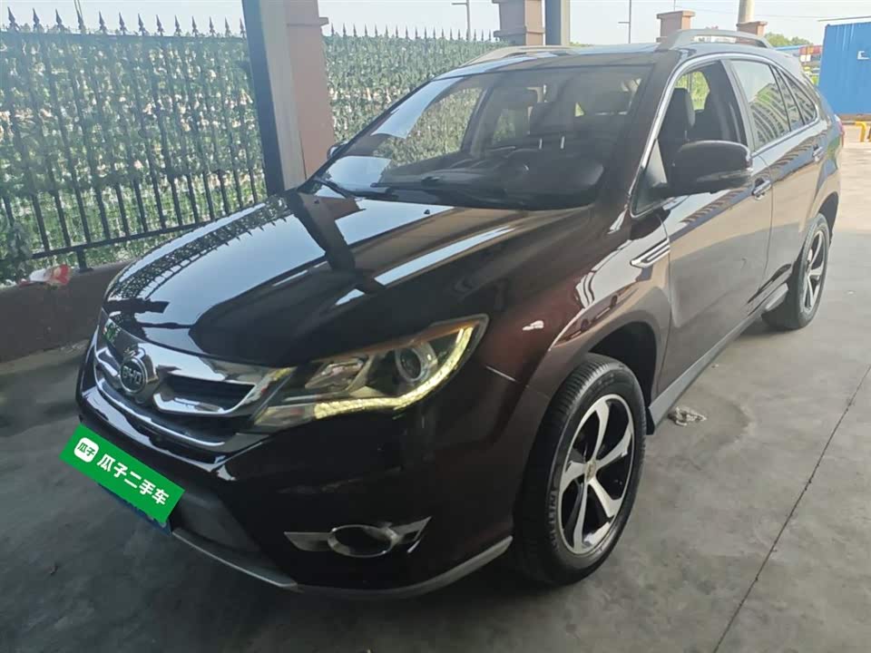 BYD S7