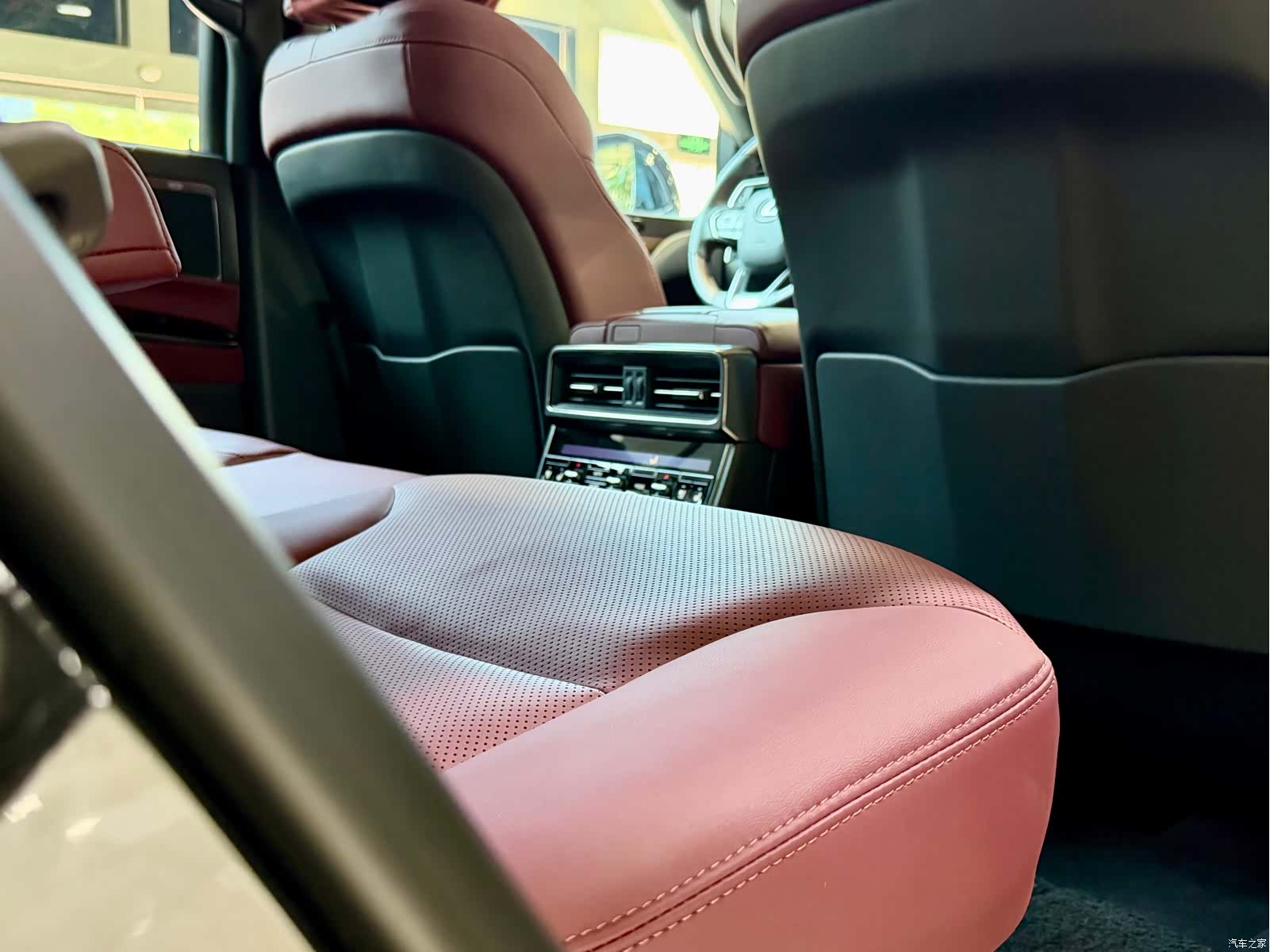 Lexus LX, 2026 31