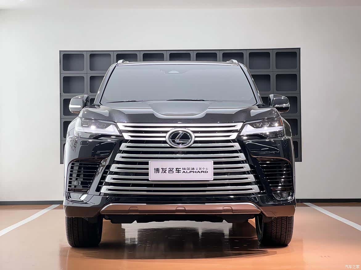 Lexus LX, 2025 2