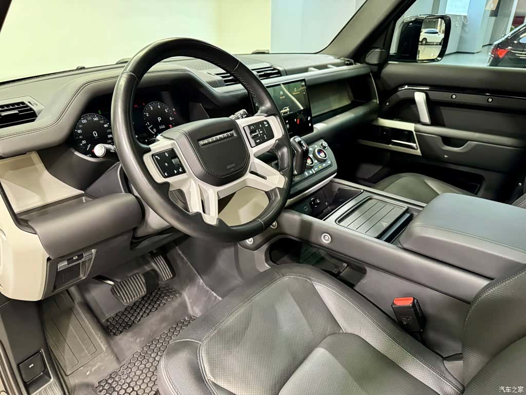 Land Rover Defender, 2023 22