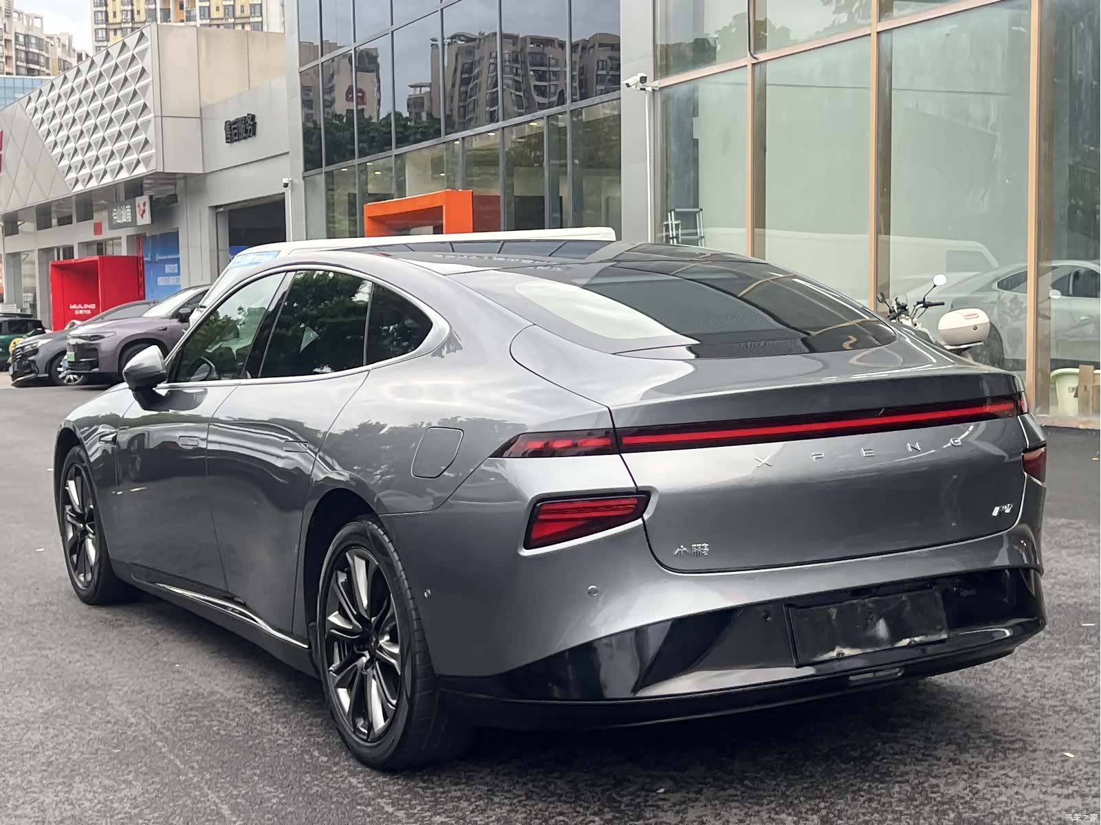 Xpeng P7, 2021 6