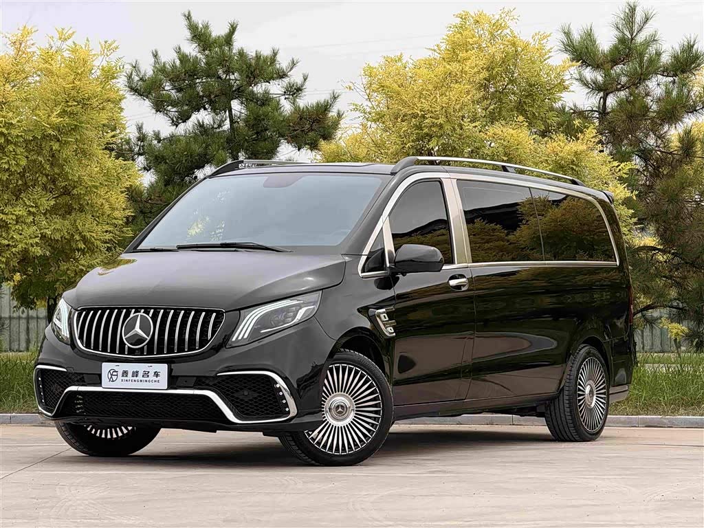 Mercedes-Benz Vito 2023 2.0T Elite 7 мест