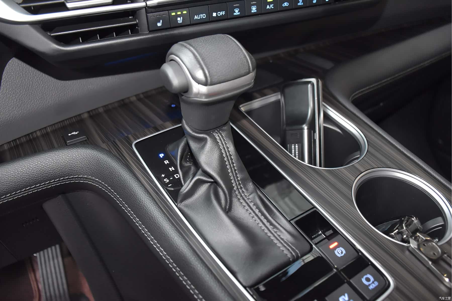 Toyota Sienna, 2022 12