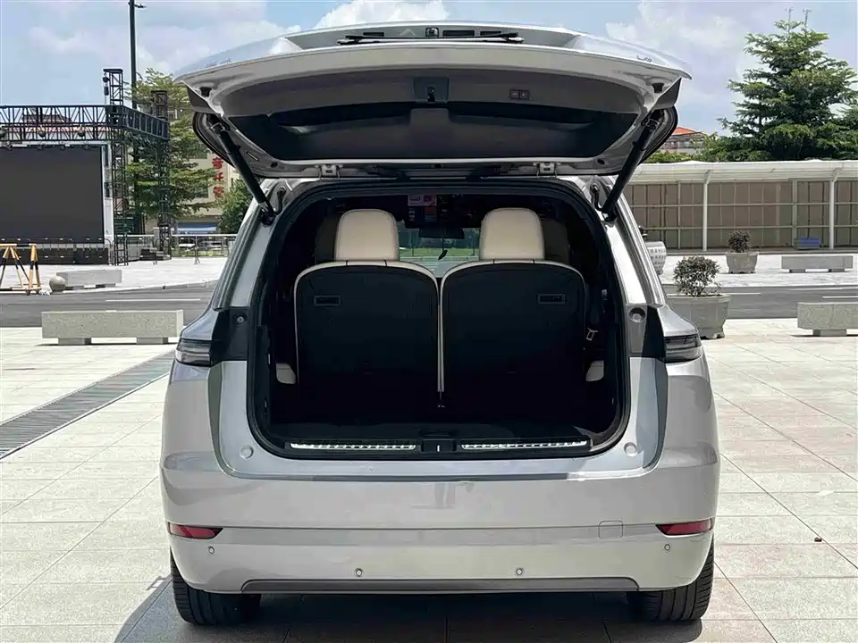 Li Auto Ideal L9