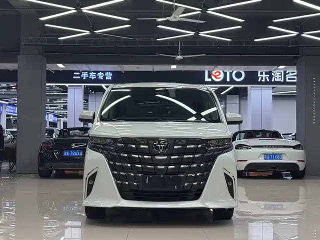 Toyota Alphard 2023 — купить из Китая под заказ