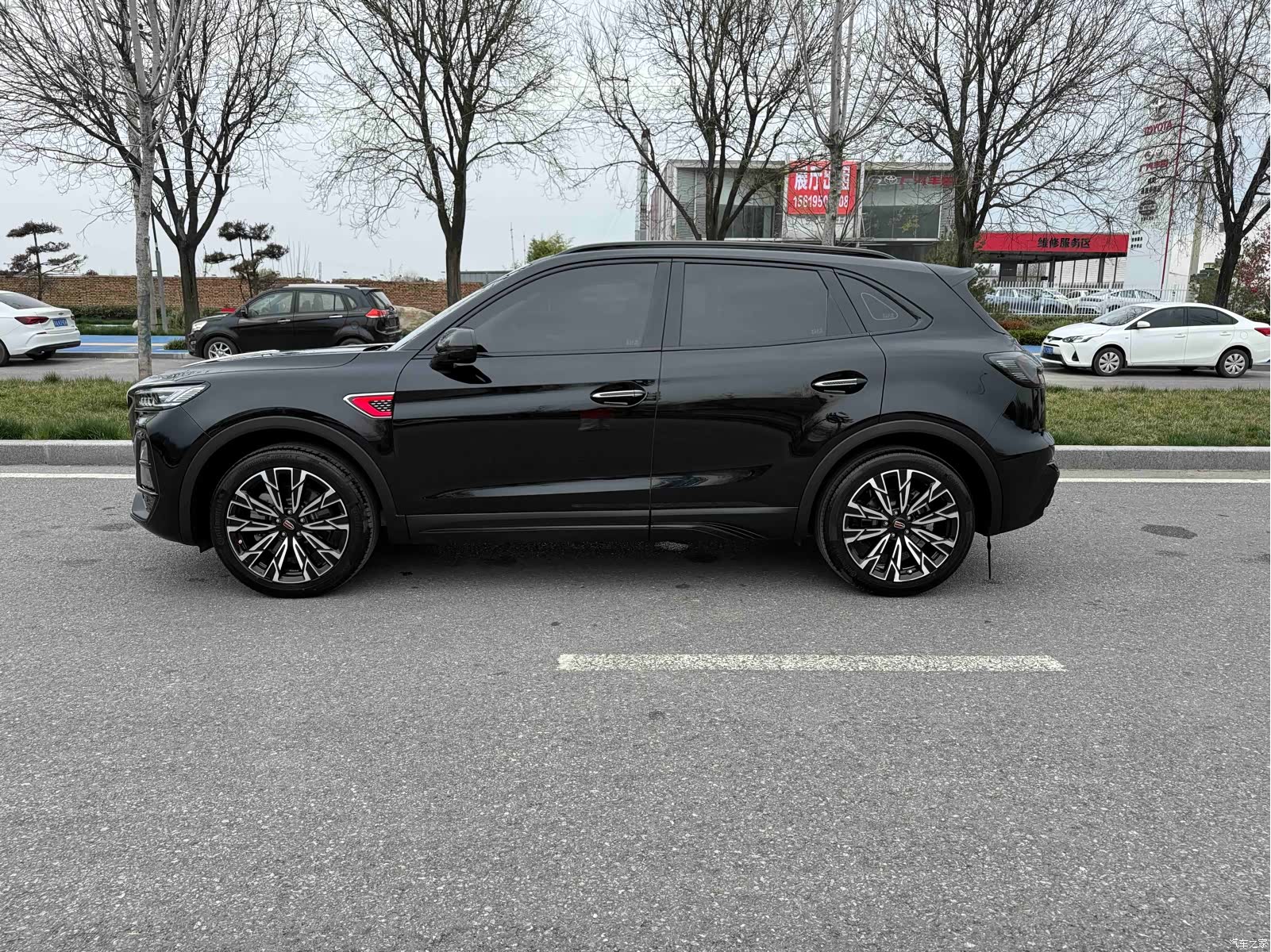 Hongqi HS5, 2024 16
