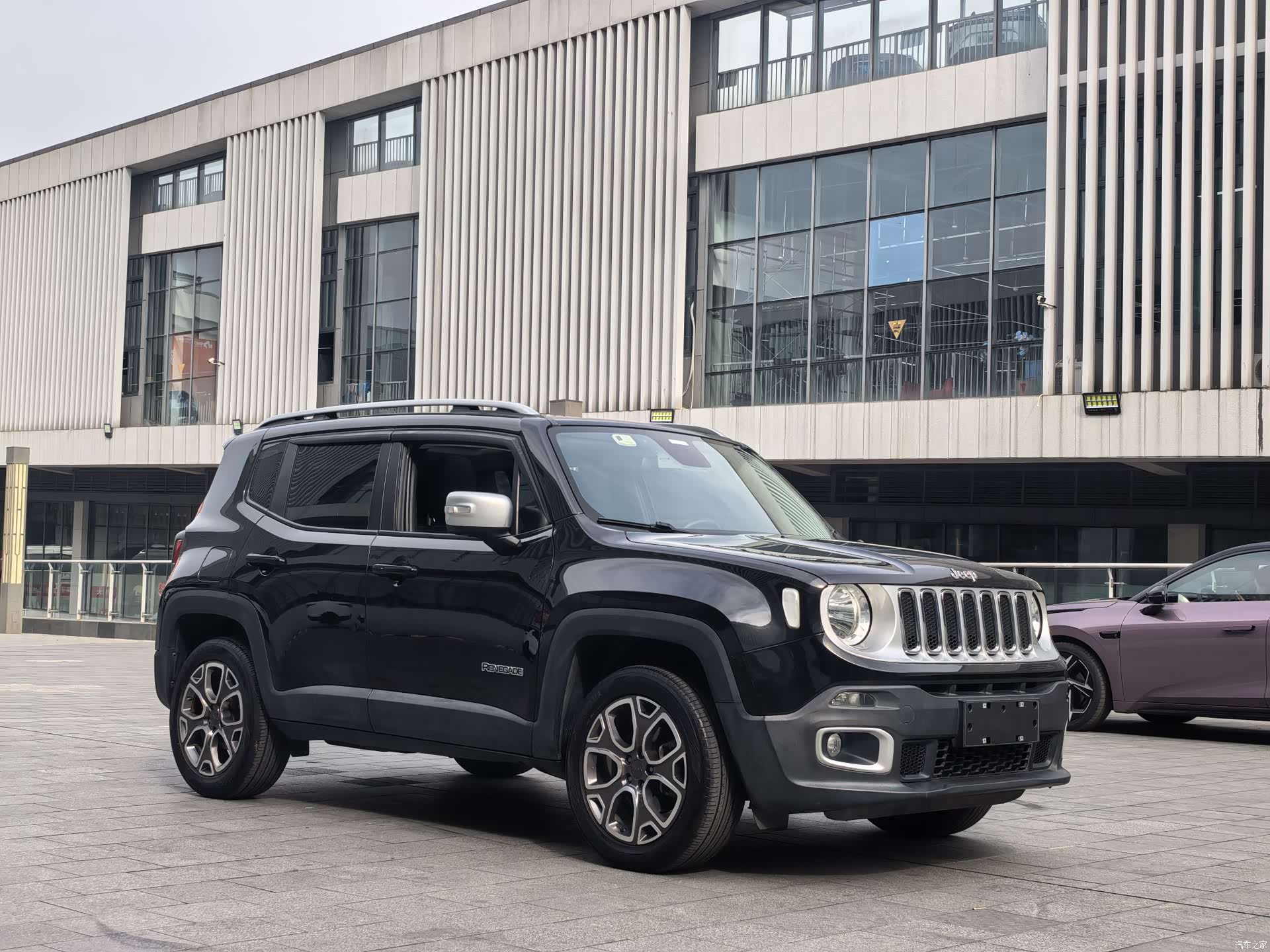 Jeep Renegade, 2019 3