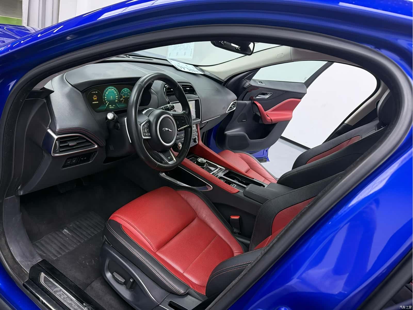 Jaguar F-PACE, 2018 7