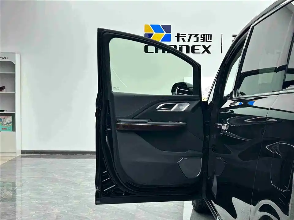 Hongqi HQ9 PHEV
