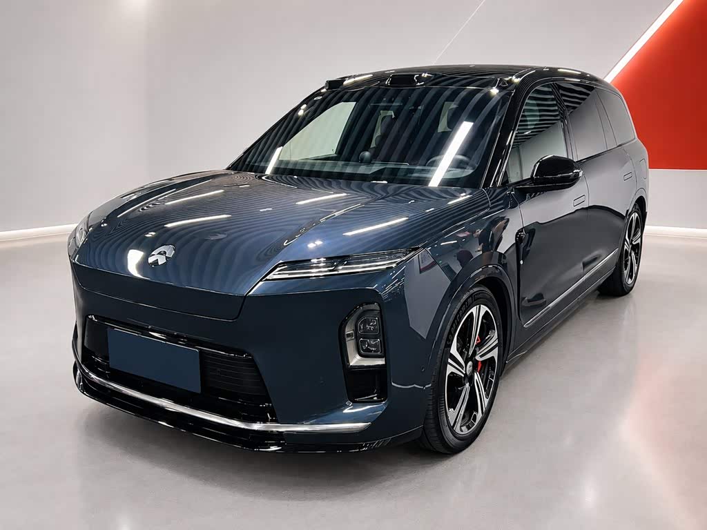 NIO ES8
