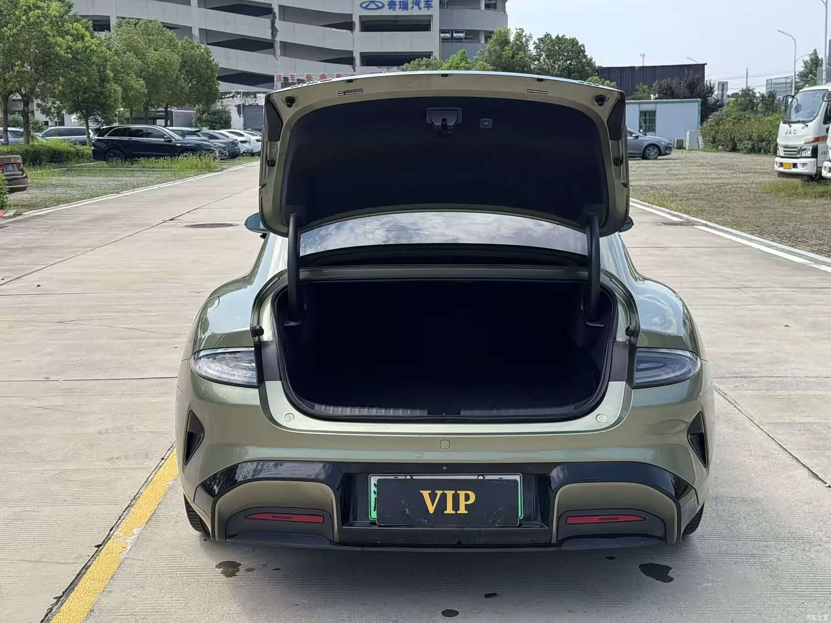 Xiaomi SU7, 2025 9