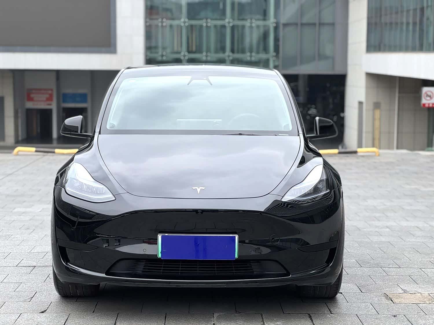 Tesla Model Y, 2023 2
