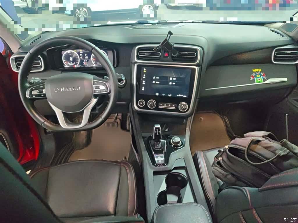 Lynk & Co 01, 2018 13