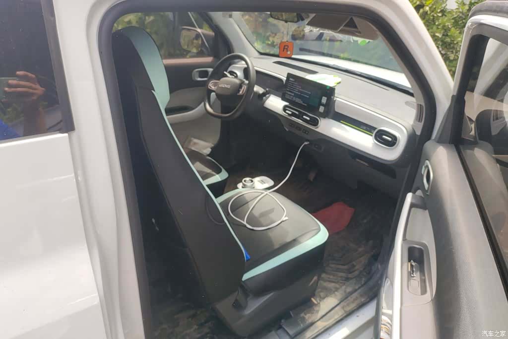 Geely Panda, 2025 8