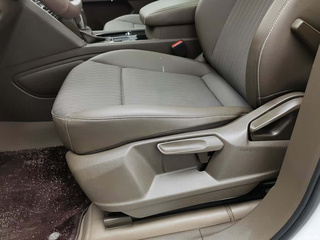 Volkswagen Viloran, 2022 20