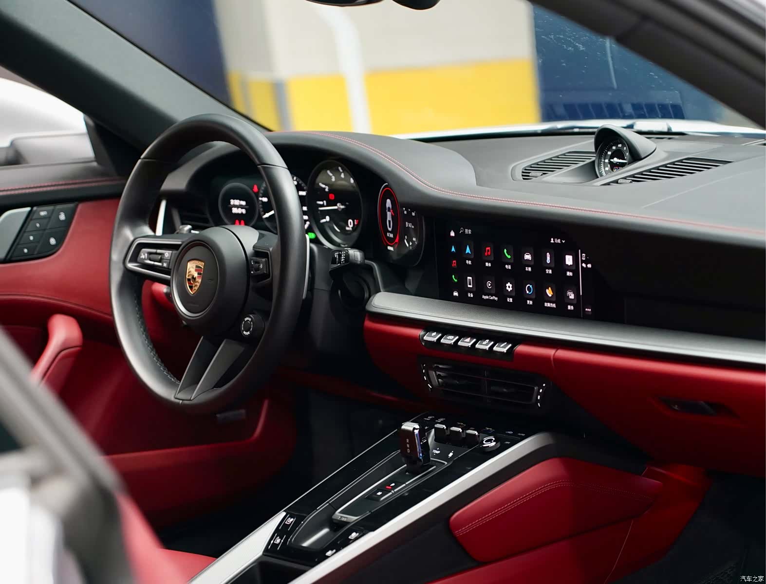 Porsche 911, 2024 10