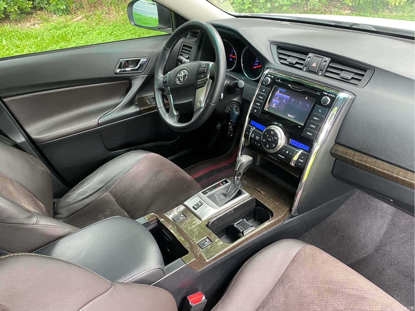 Toyota 2.5V, 2016 все фото