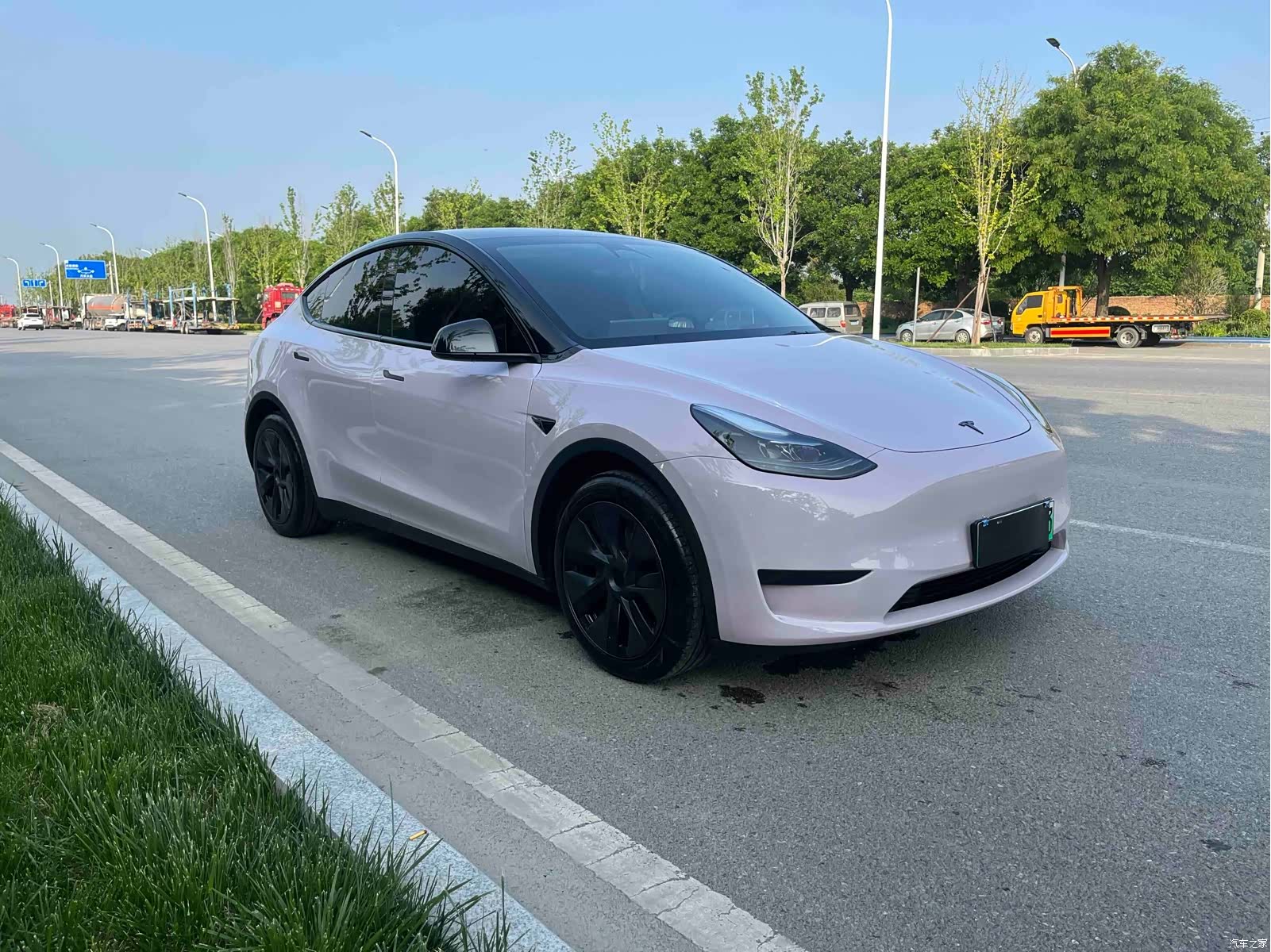 Tesla Model Y, 2024 3