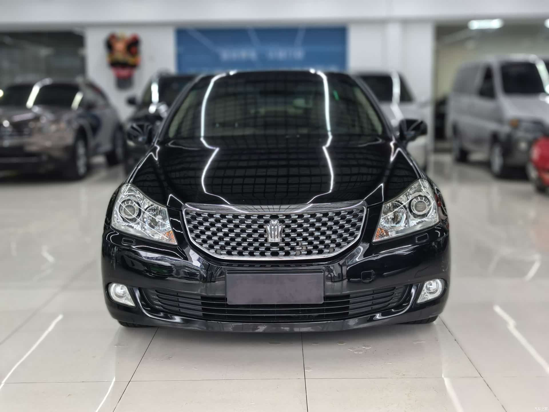 Toyota Crown, 2011 8