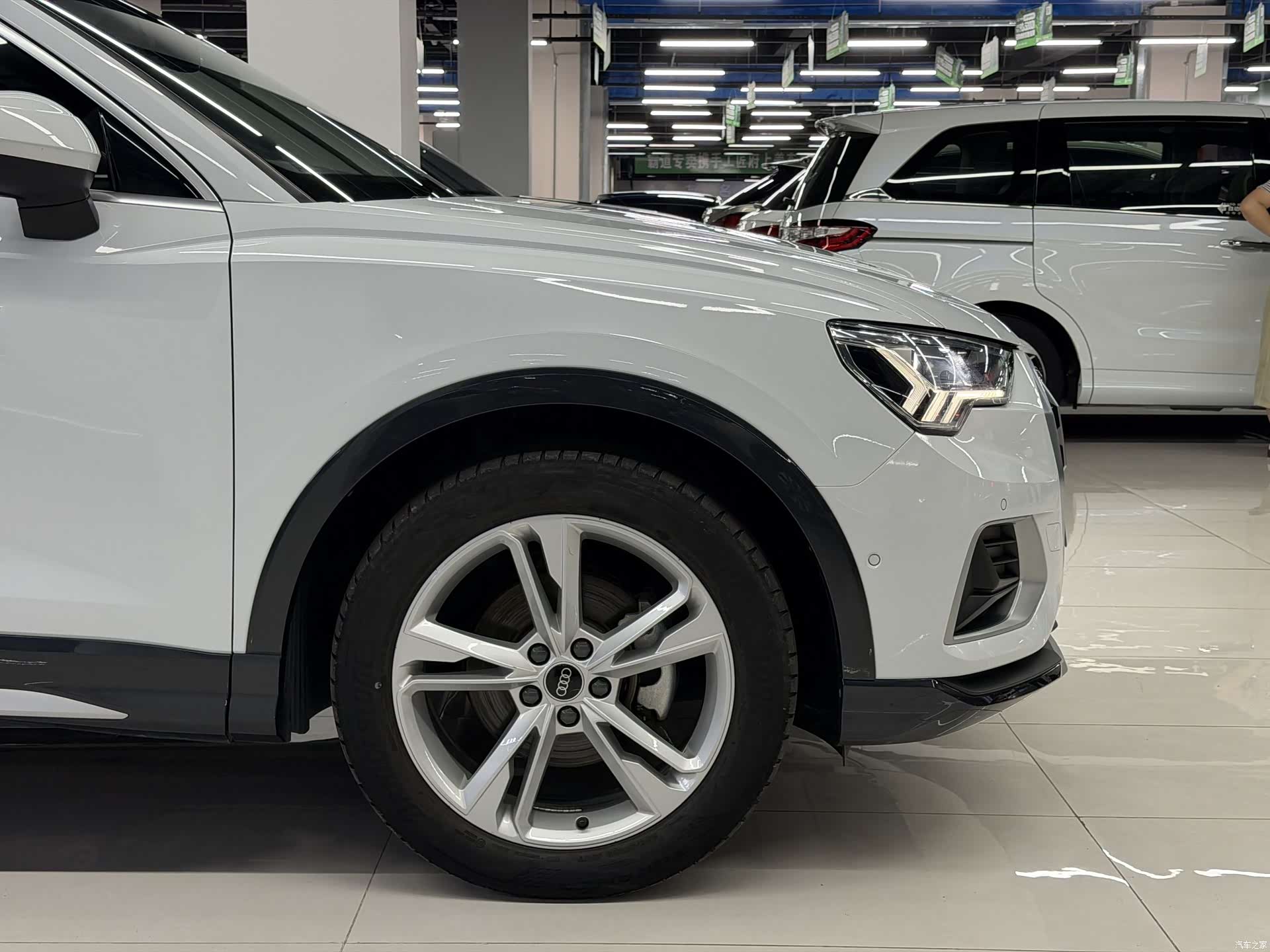Audi Q3, 2021 4