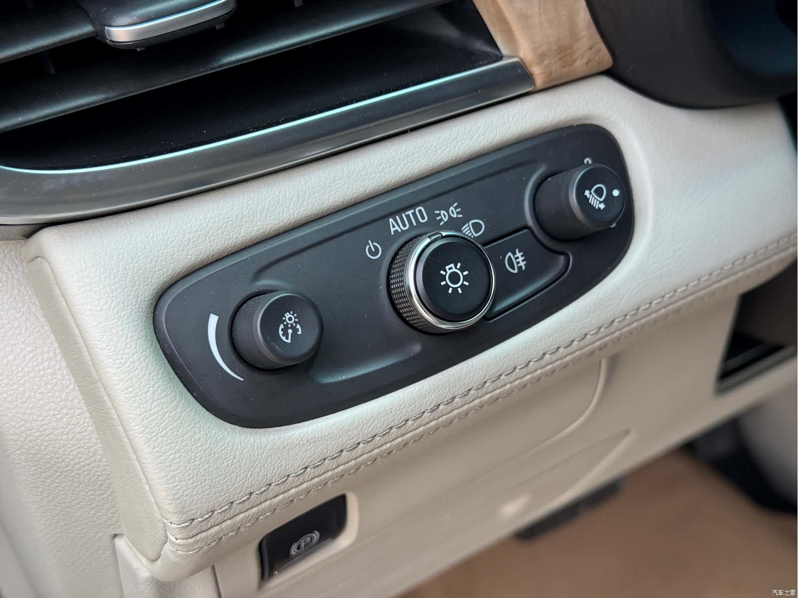 Buick GL8, 2018 9