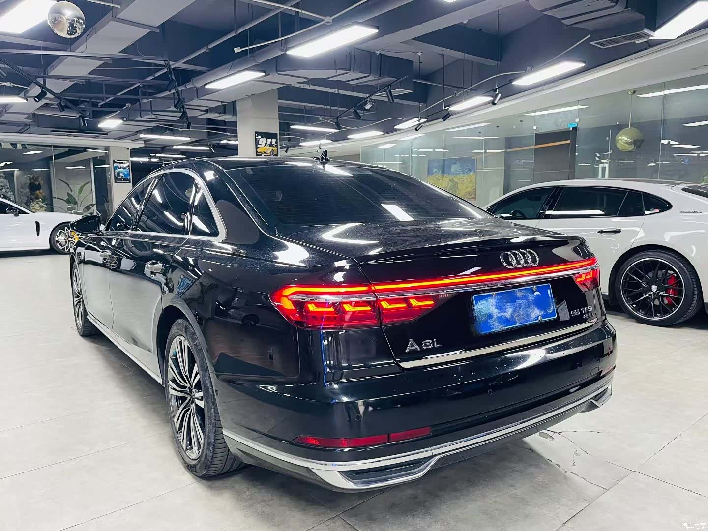 Audi A8L, 2020 все фото