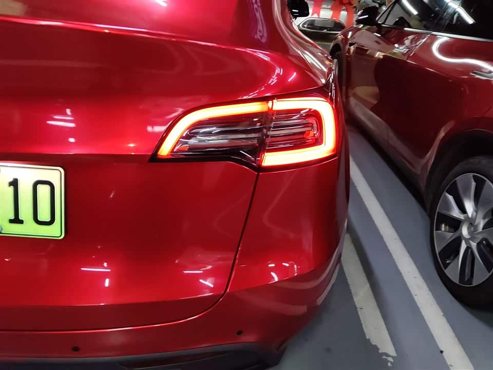 Tesla Model Y Tesla Model Y