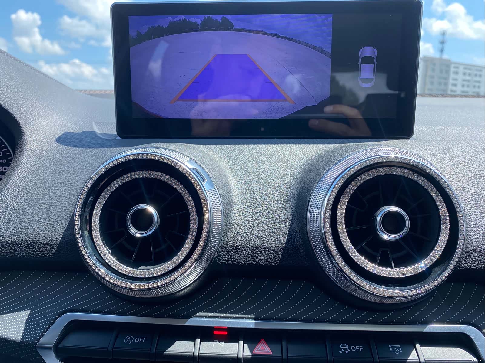 Audi Q2L, 2022 10