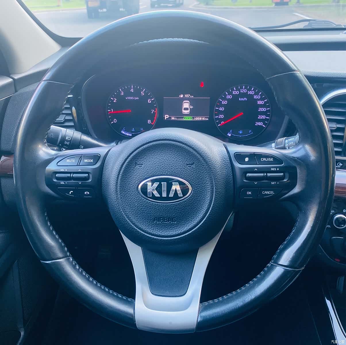 Kia DLX, 2018 17