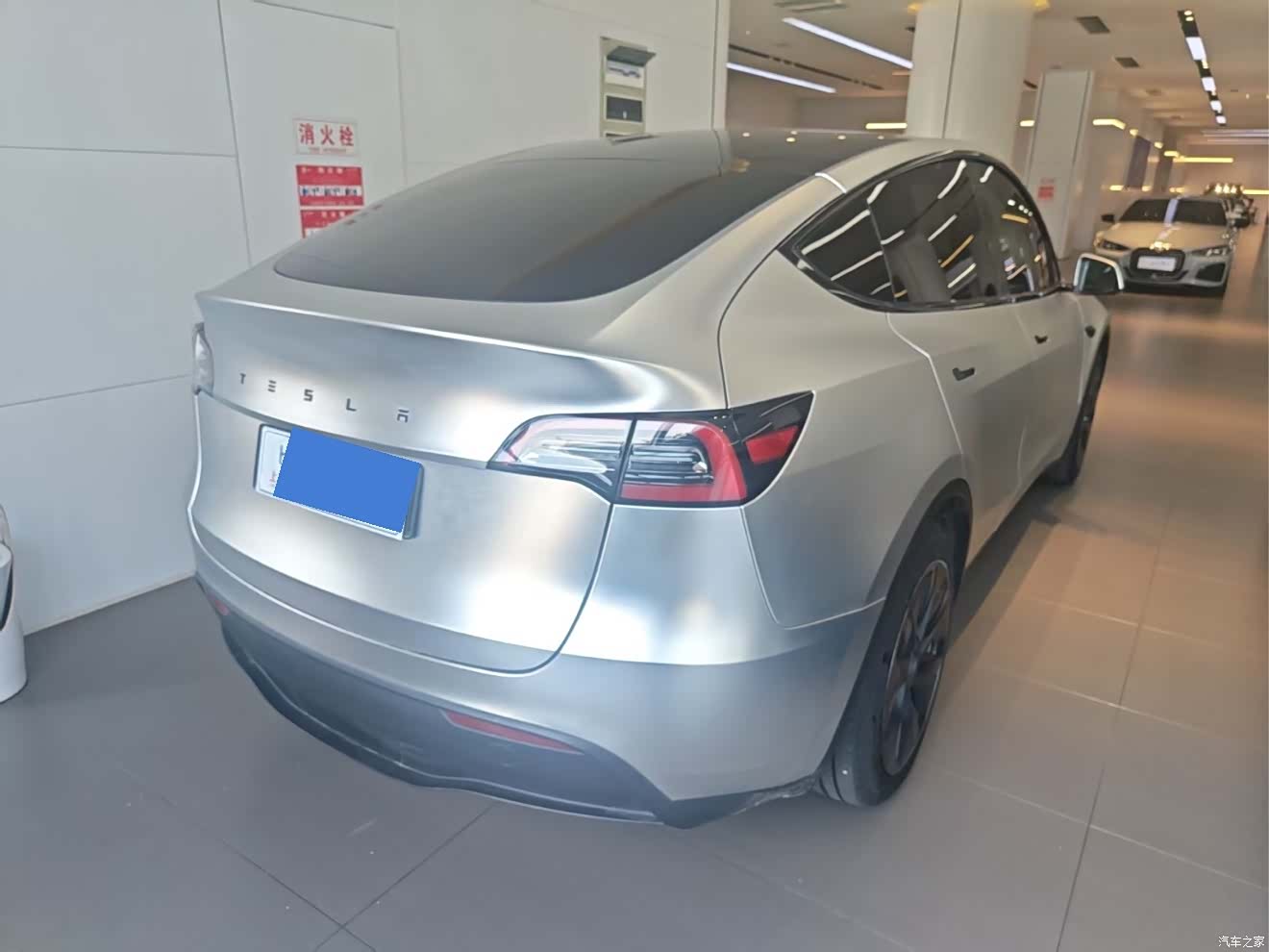 Tesla Model Y, 2023 14