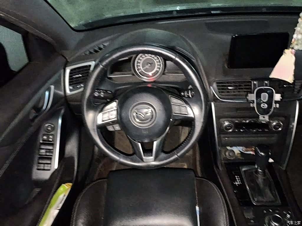 Mazda CX-4, 2017 3